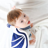 Alas de Dragón Blancas de holograma y manchas azul marino de terciopelo