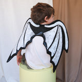 Alas de Dragón Negras con manchas grises de terciopelo