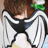 Alas de Dragón Negras con manchas grises de terciopelo