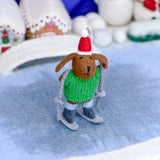 Decoración de árbol de Navidad de Perro de lana con suéter tejido sobre esquís