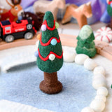 Juguete y decoración Navideño de pino decorado con luces de lana