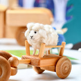 Juguete de oveja blanca de lana