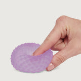 Speks Gump Mist Scale en mano