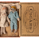 Mum & Dad mice in cigarbox