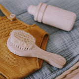 Peine de madera para peinar muñecas Dinkum