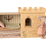 Princess and the pea, Big sister mouse