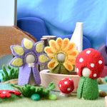 Muñecas "peg dolls" de madera vestidas de flores y hongo - foto 2