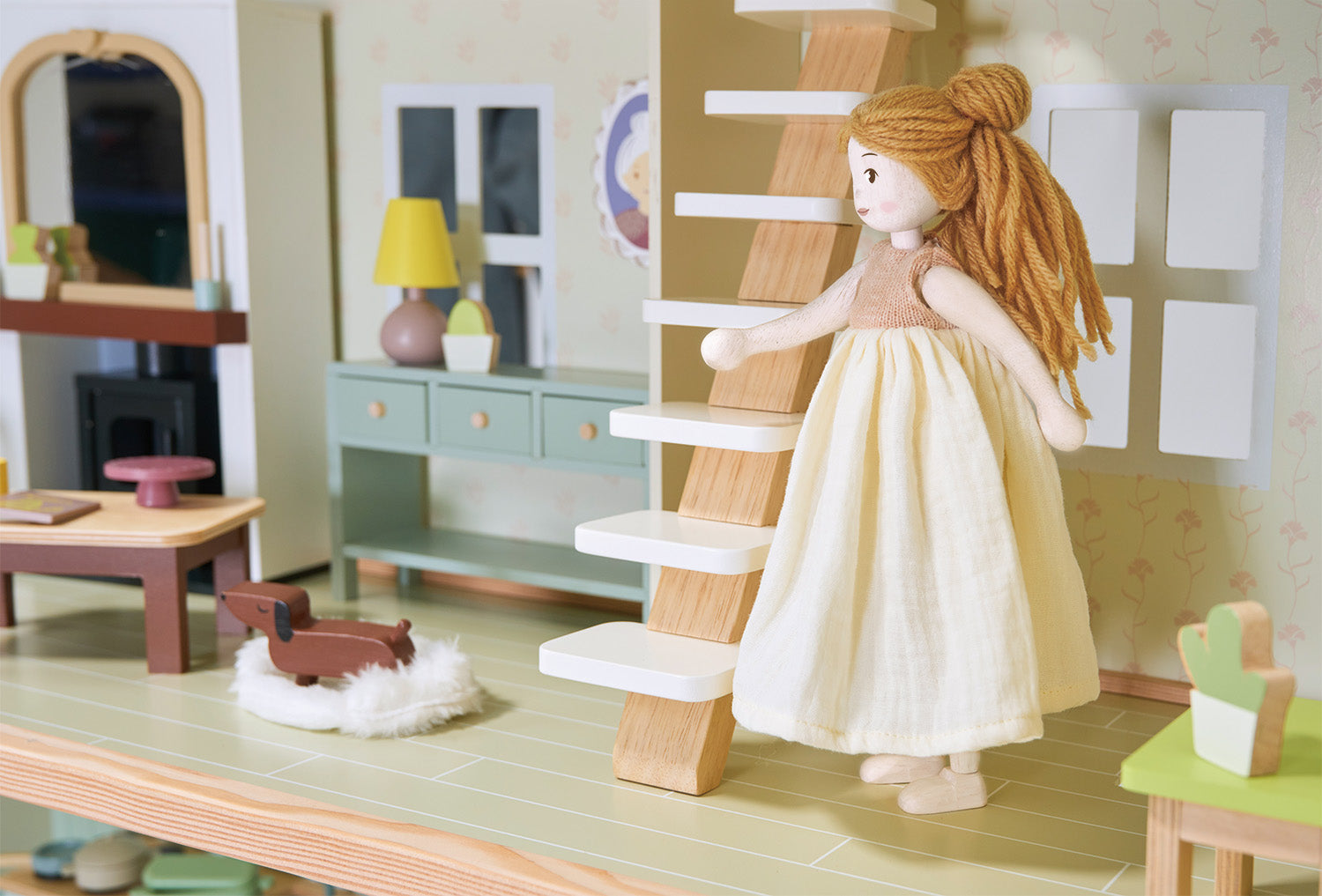 Muñeca Ferne articulada (Ferne Wooden Doll) - foto 3