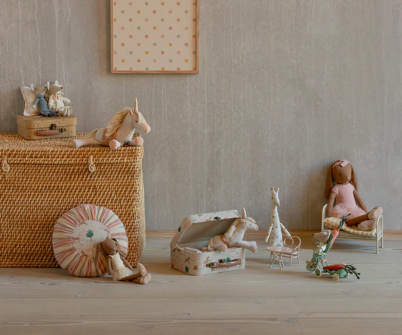Decoración de cuarto infantil con Unicornio Maileg Medium - Boutique Altavista