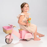 Scooter con Canasta