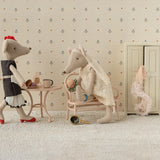 Wedding dress, Mum mouse