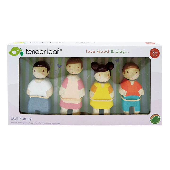 Familia de muñecos de madera sólida 1