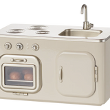 Kitchen, Miniature