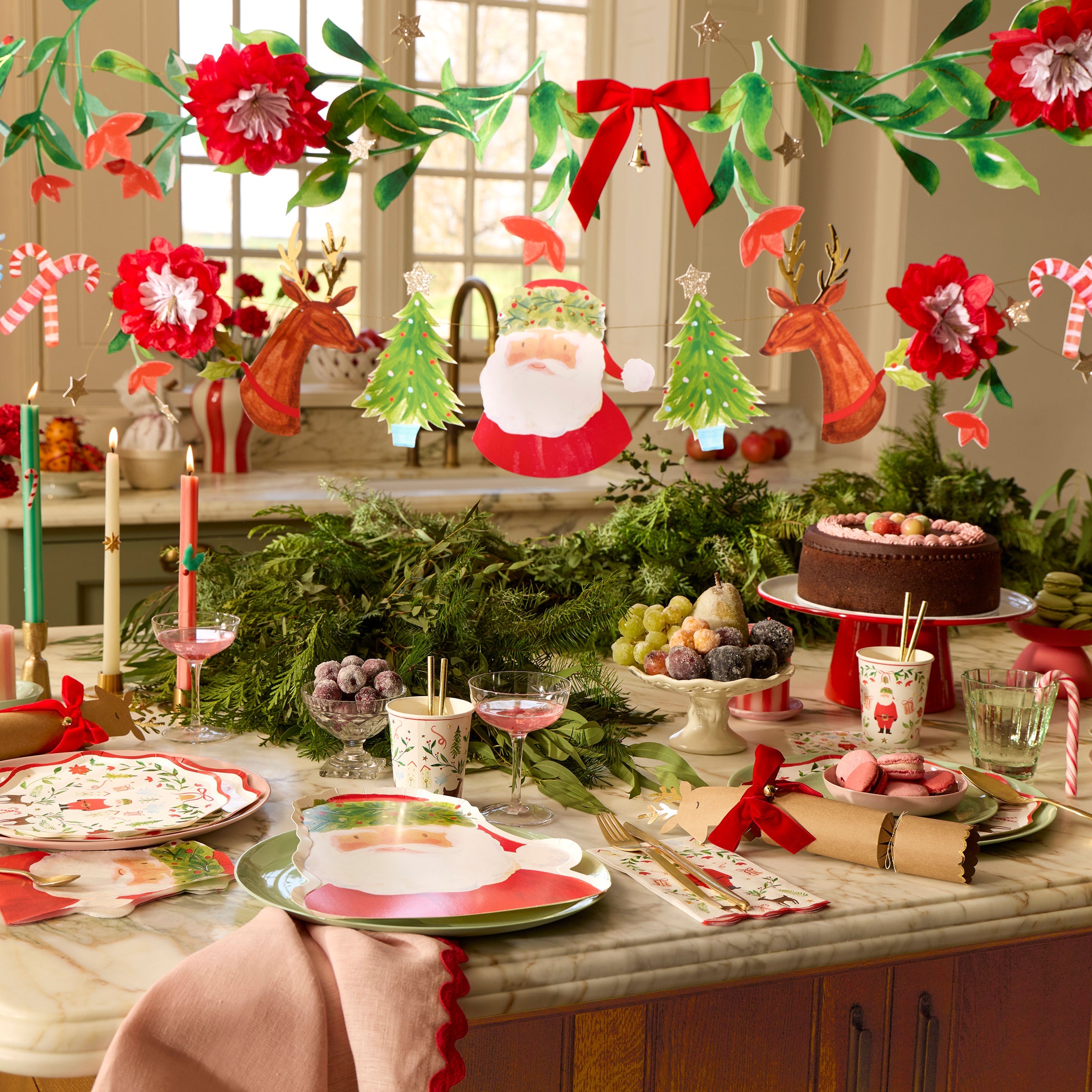Foliage & Character Garland Set