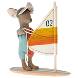 Beach mice, Surfer big brother